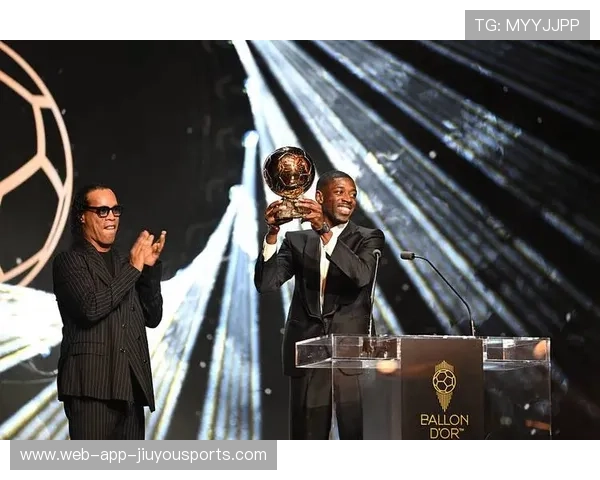 媒体聚焦登贝莱泪洒领奖台,感恩梅西六年磨炼,看过登贝莱踢球的都是老球迷了 媒体聚焦登贝莱泪洒领奖台,感恩梅西六年磨炼,看过登贝莱踢球的都是老球迷了