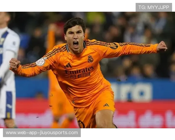 皇马那脚传球太丝滑，老将依然能主宰节奏，nakai皇马